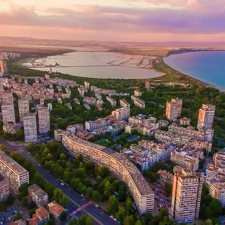 Appartamento Reni's Apartment-with Private Parking In Center Burgas